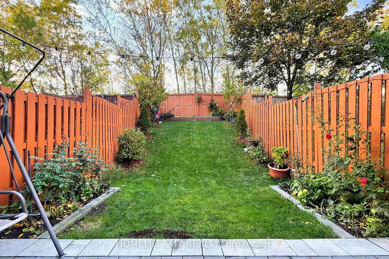 126, Conn Smythe, Scarborough Village, Toronto