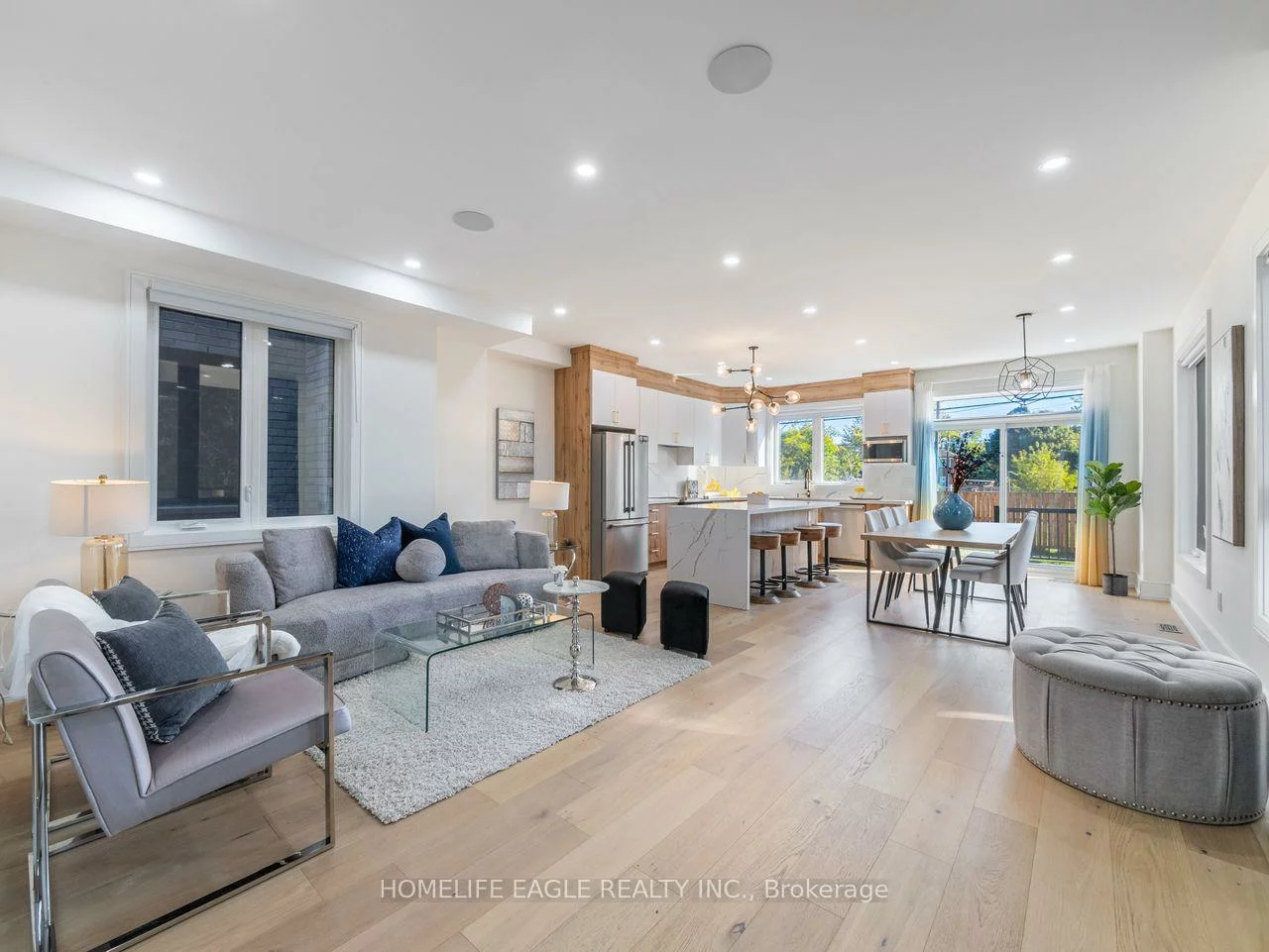 109A, Heale, Birchcliffe-Cliffside, Toronto