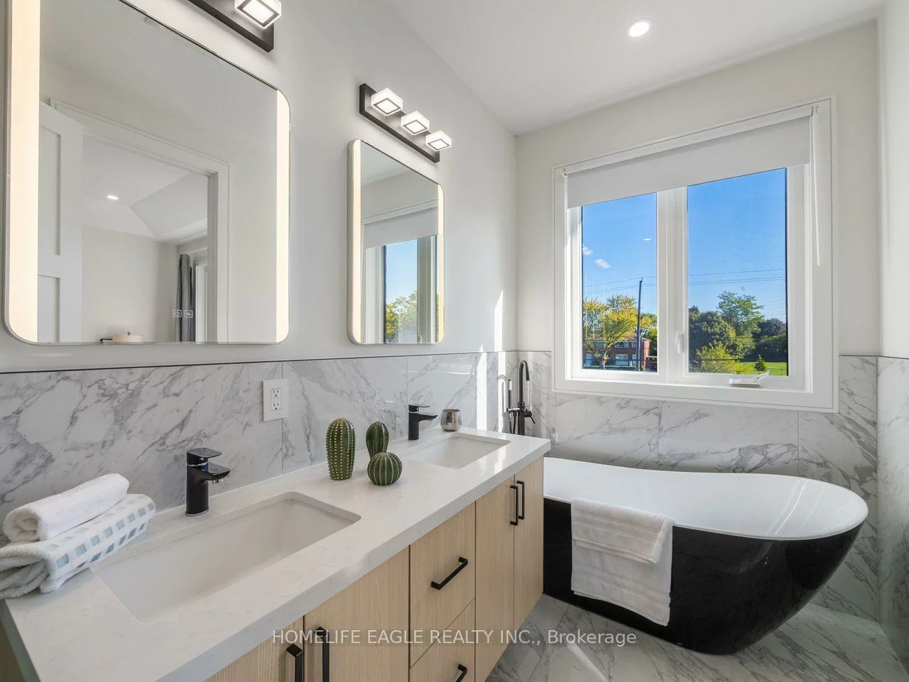 109A, Heale, Birchcliffe-Cliffside, Toronto