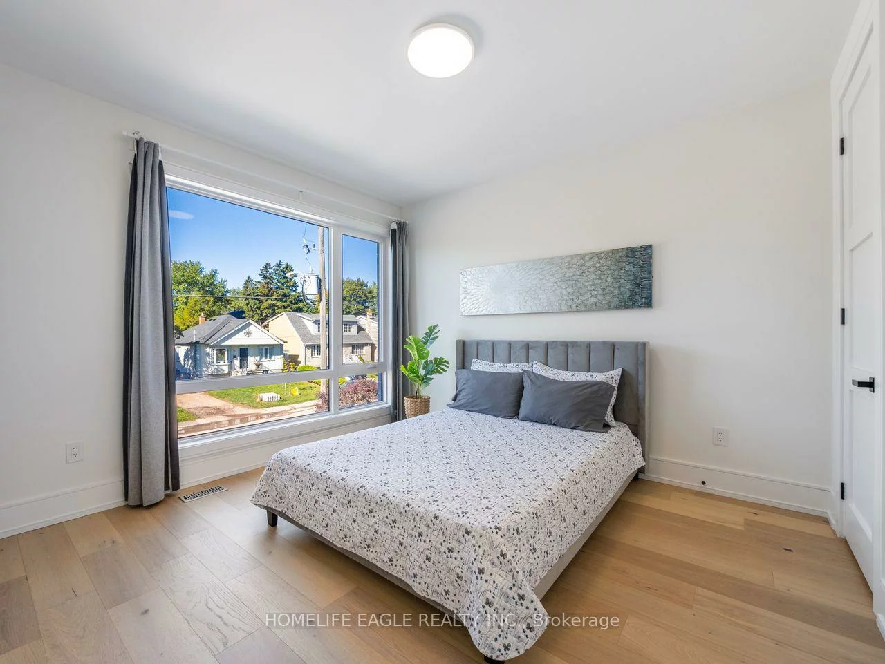 109A, Heale, Birchcliffe-Cliffside, Toronto