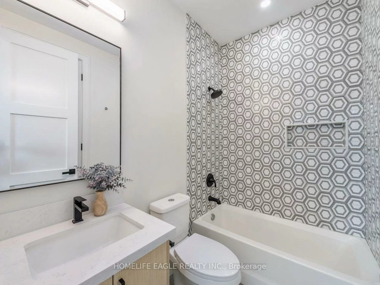 109A, Heale, Birchcliffe-Cliffside, Toronto