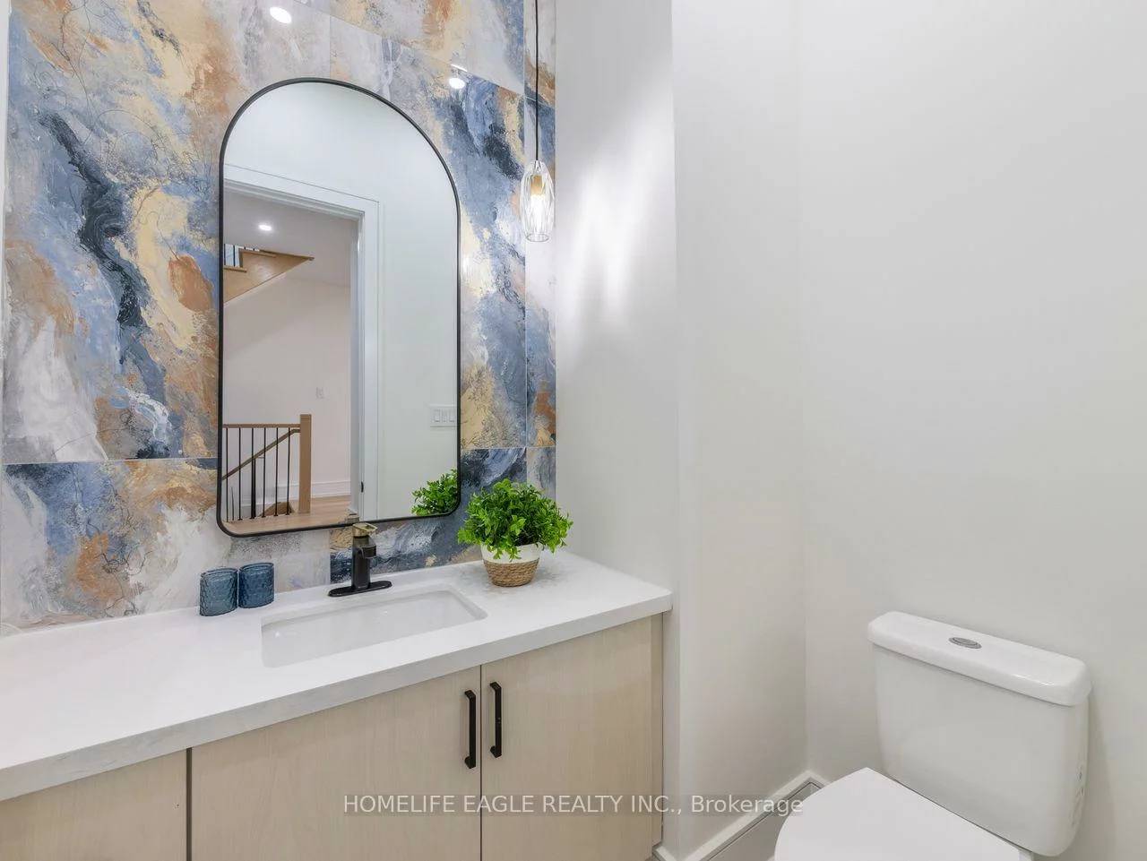 109A, Heale, Birchcliffe-Cliffside, Toronto