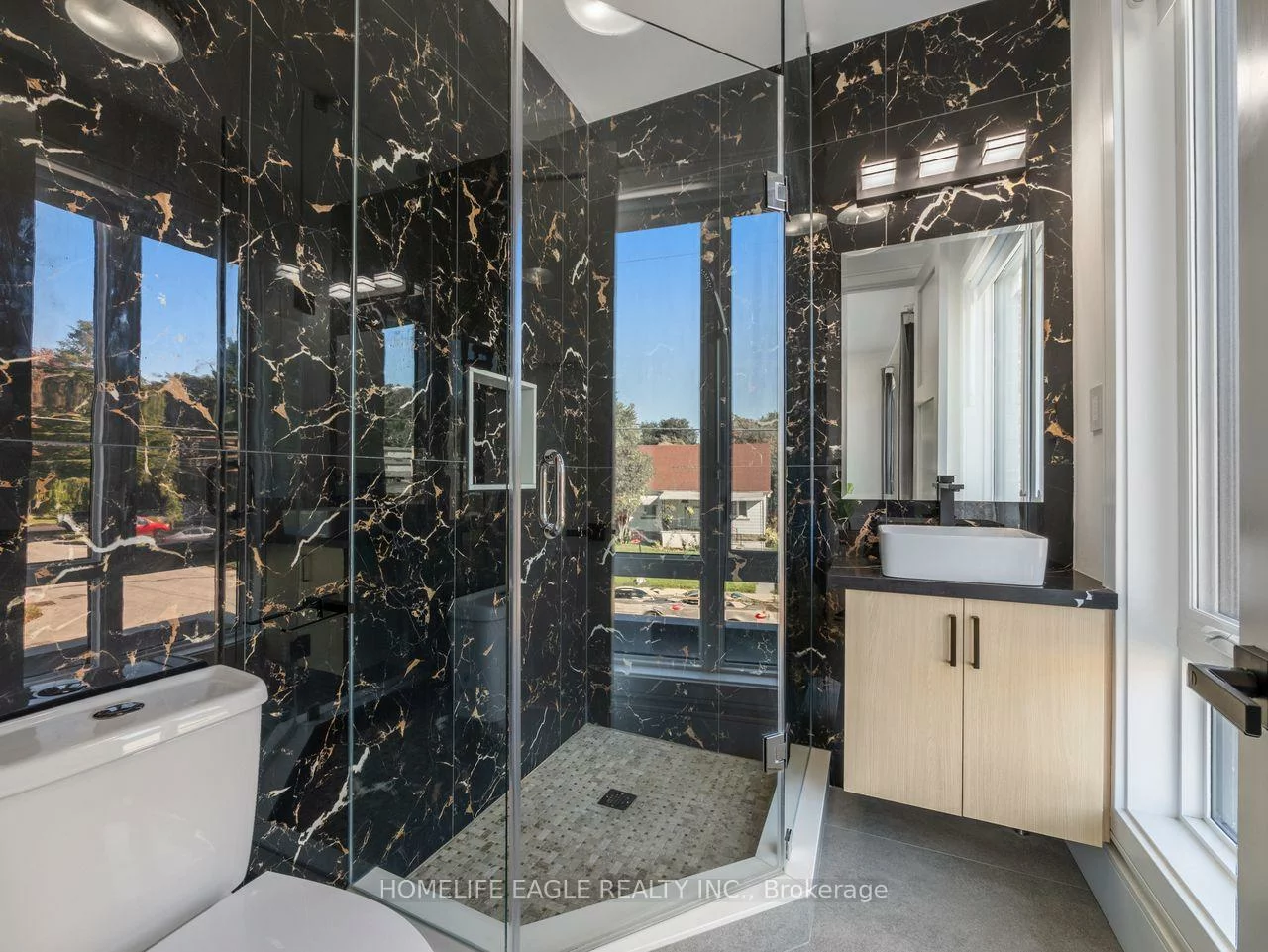 109A, Heale, Birchcliffe-Cliffside, Toronto