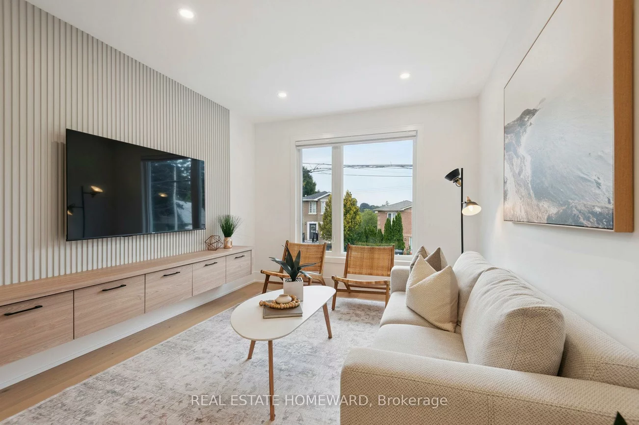 32, Westlake, Woodbine-Lumsden, Toronto