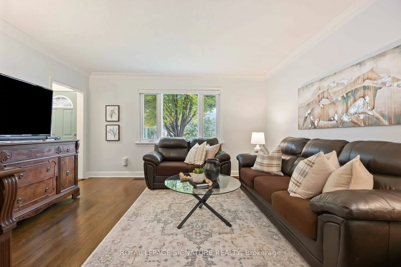 101, Sharpe, Birchcliffe-Cliffside, Toronto