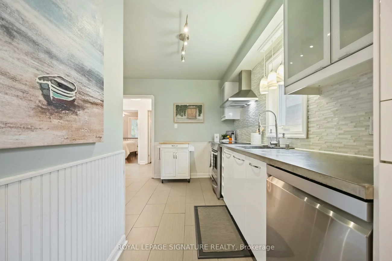 101, Sharpe, Birchcliffe-Cliffside, Toronto