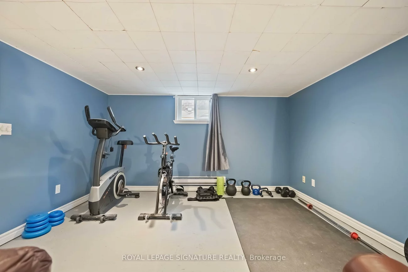 101, Sharpe, Birchcliffe-Cliffside, Toronto