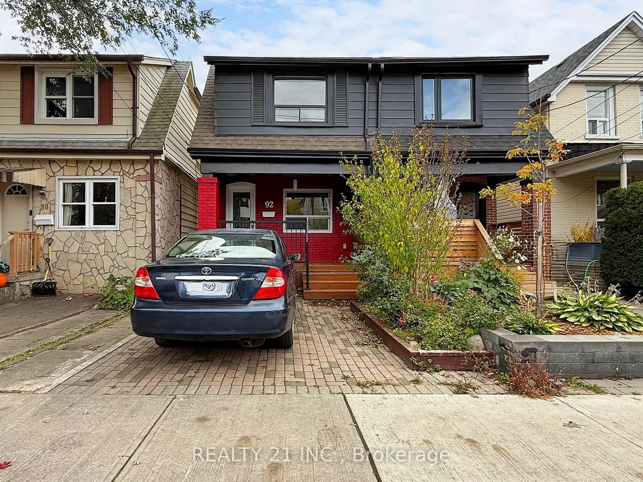 92, King Edward Ave, Woodbine-Lumsden, Toronto