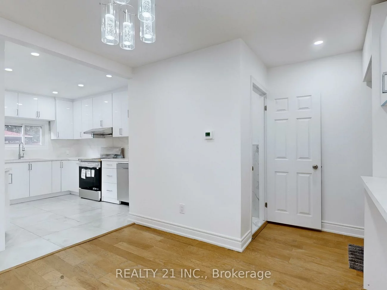 92, King Edward Ave, Woodbine-Lumsden, Toronto