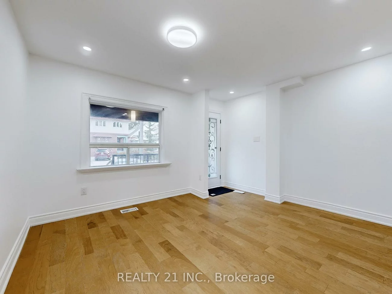 92, King Edward Ave, Woodbine-Lumsden, Toronto