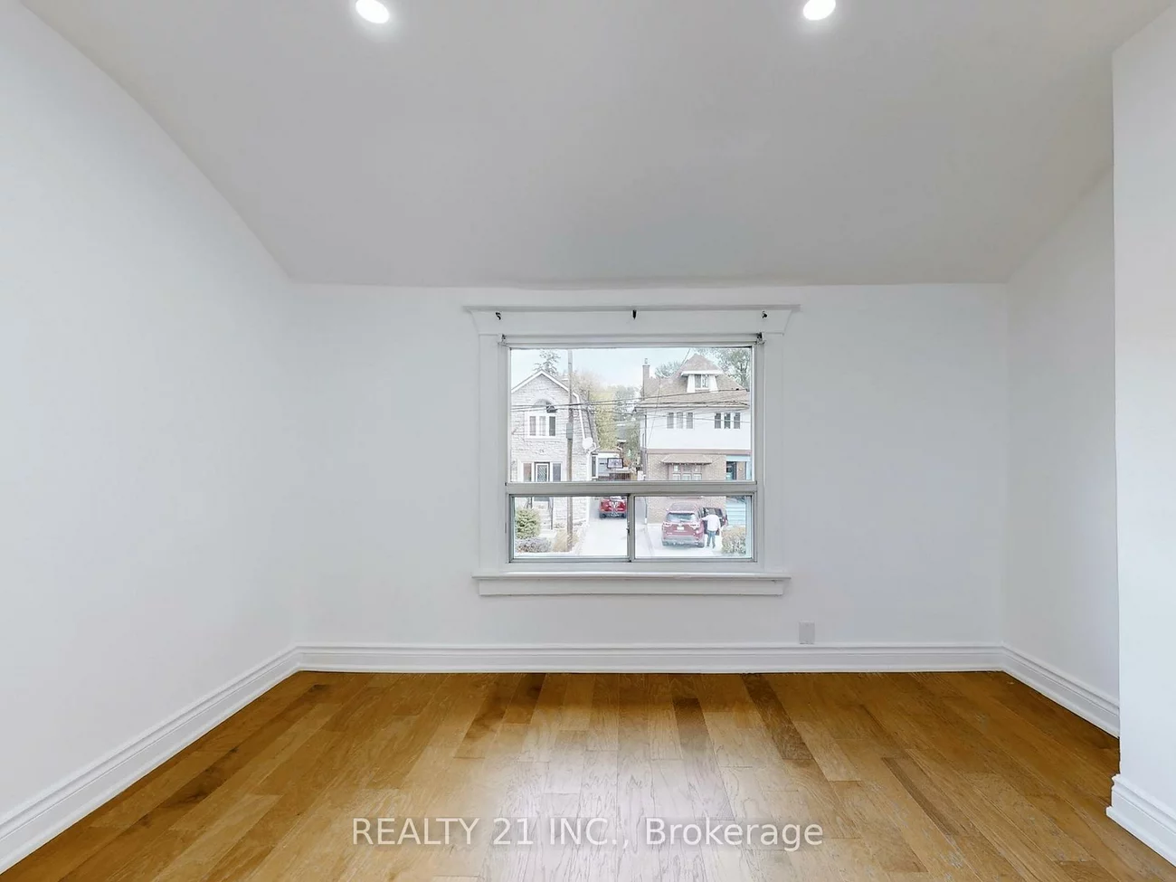 92, King Edward Ave, Woodbine-Lumsden, Toronto