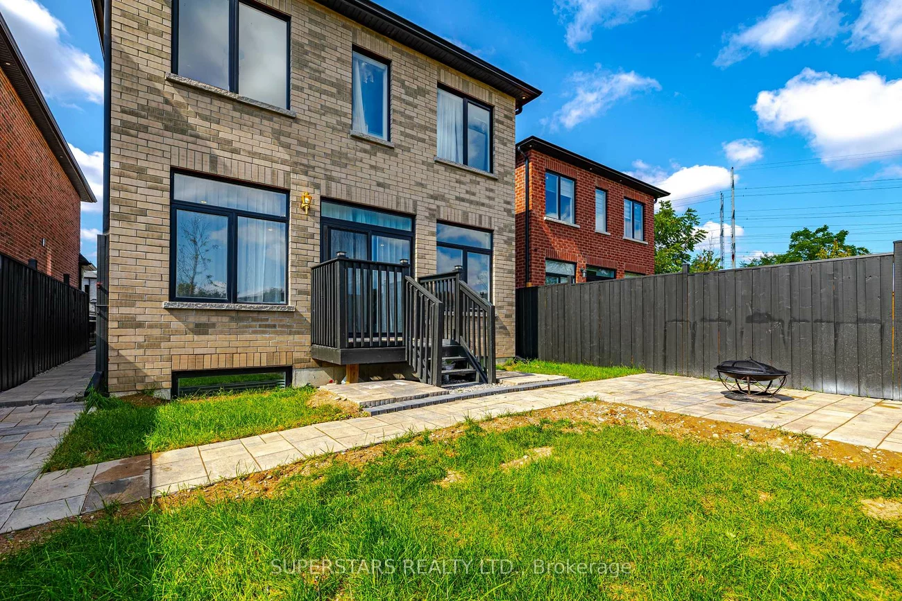 56, Chelliah, Rouge E11, Toronto