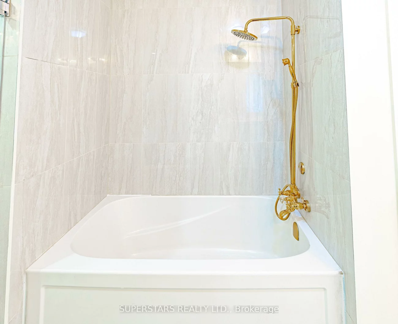 56, Chelliah, Rouge E11, Toronto