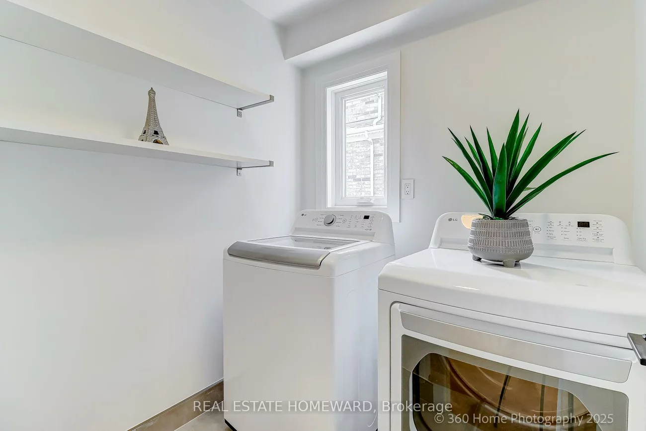 76, Whistle Post, East End-Danforth, Toronto