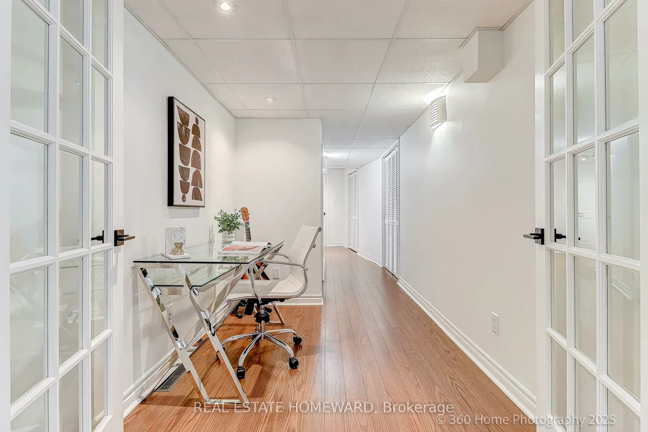 76, Whistle Post, East End-Danforth, Toronto