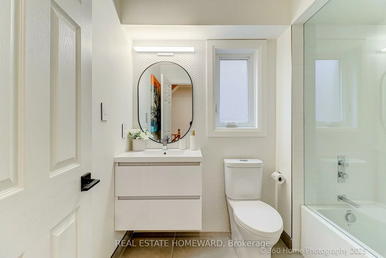 76, Whistle Post, East End-Danforth, Toronto