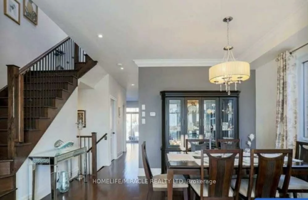 117, Magnolia, Kennedy Park, Toronto