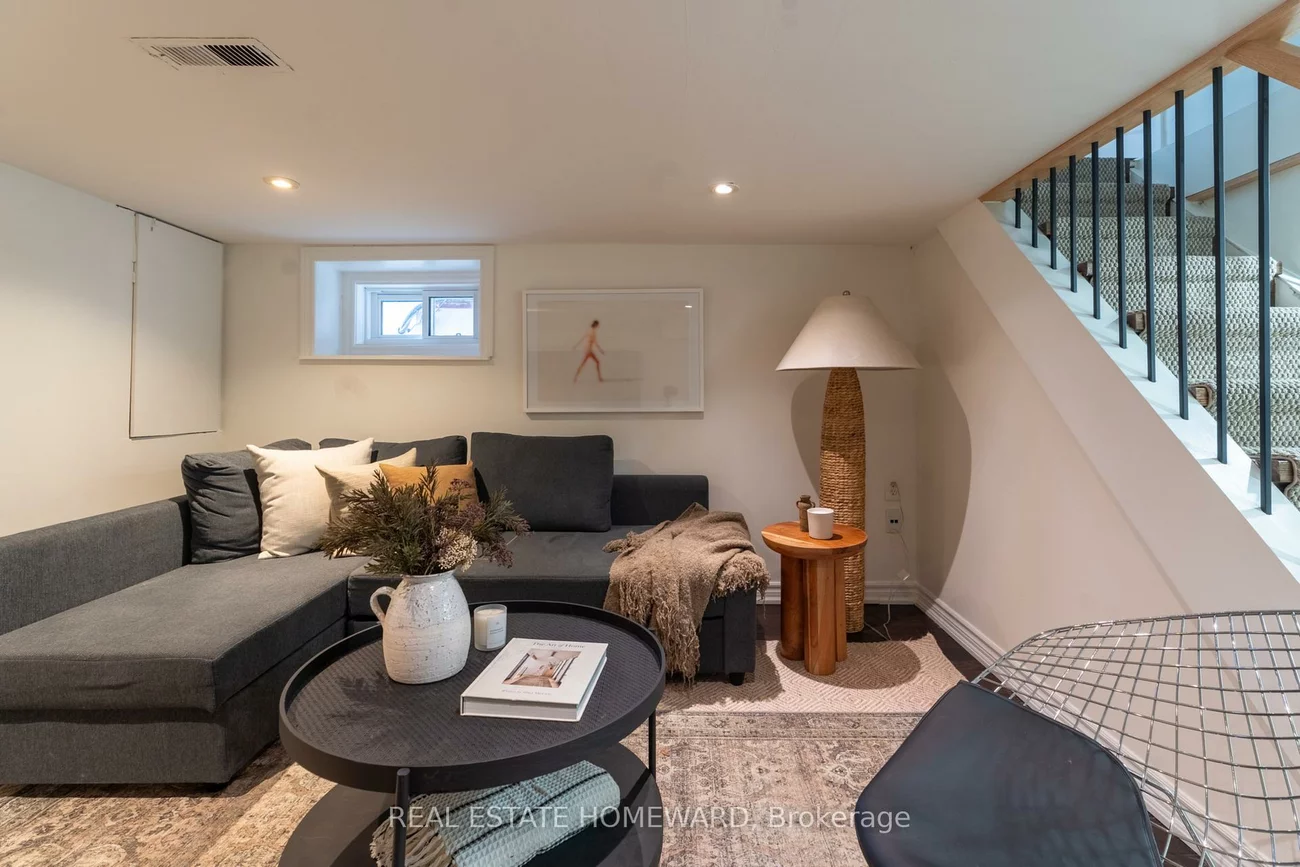 99, Newmarket, East End-Danforth, Toronto