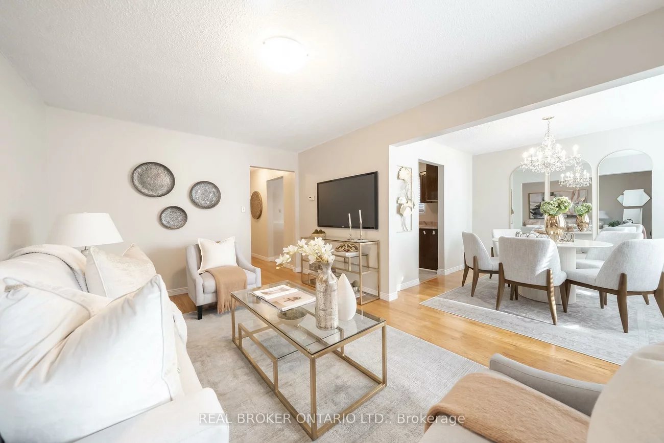 11, Blue Lagoon, Eglinton East, Toronto