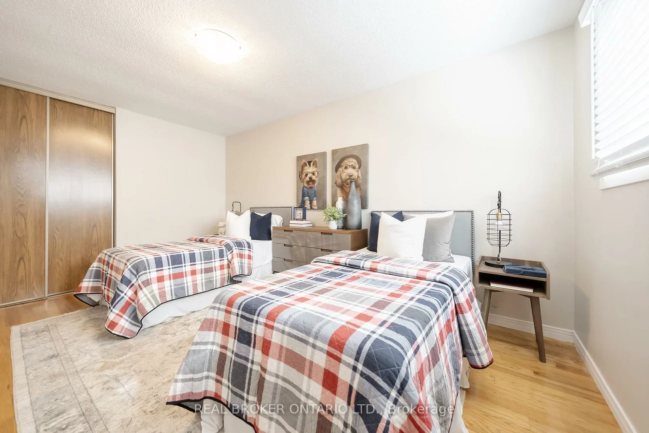 11, Blue Lagoon, Eglinton East, Toronto