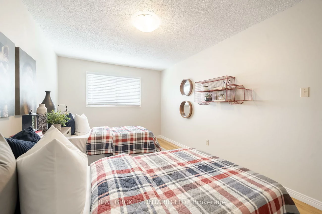 11, Blue Lagoon, Eglinton East, Toronto