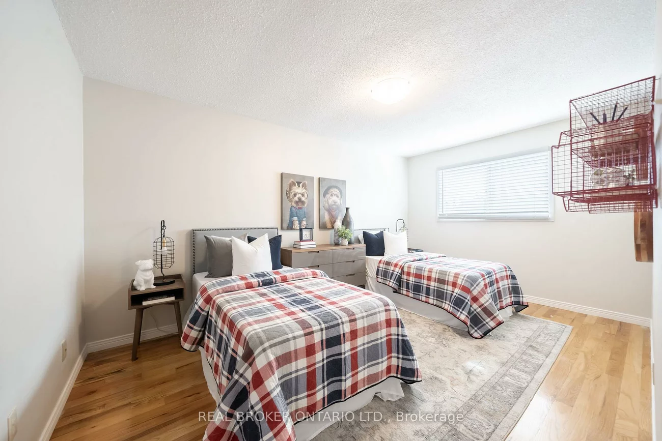 11, Blue Lagoon, Eglinton East, Toronto