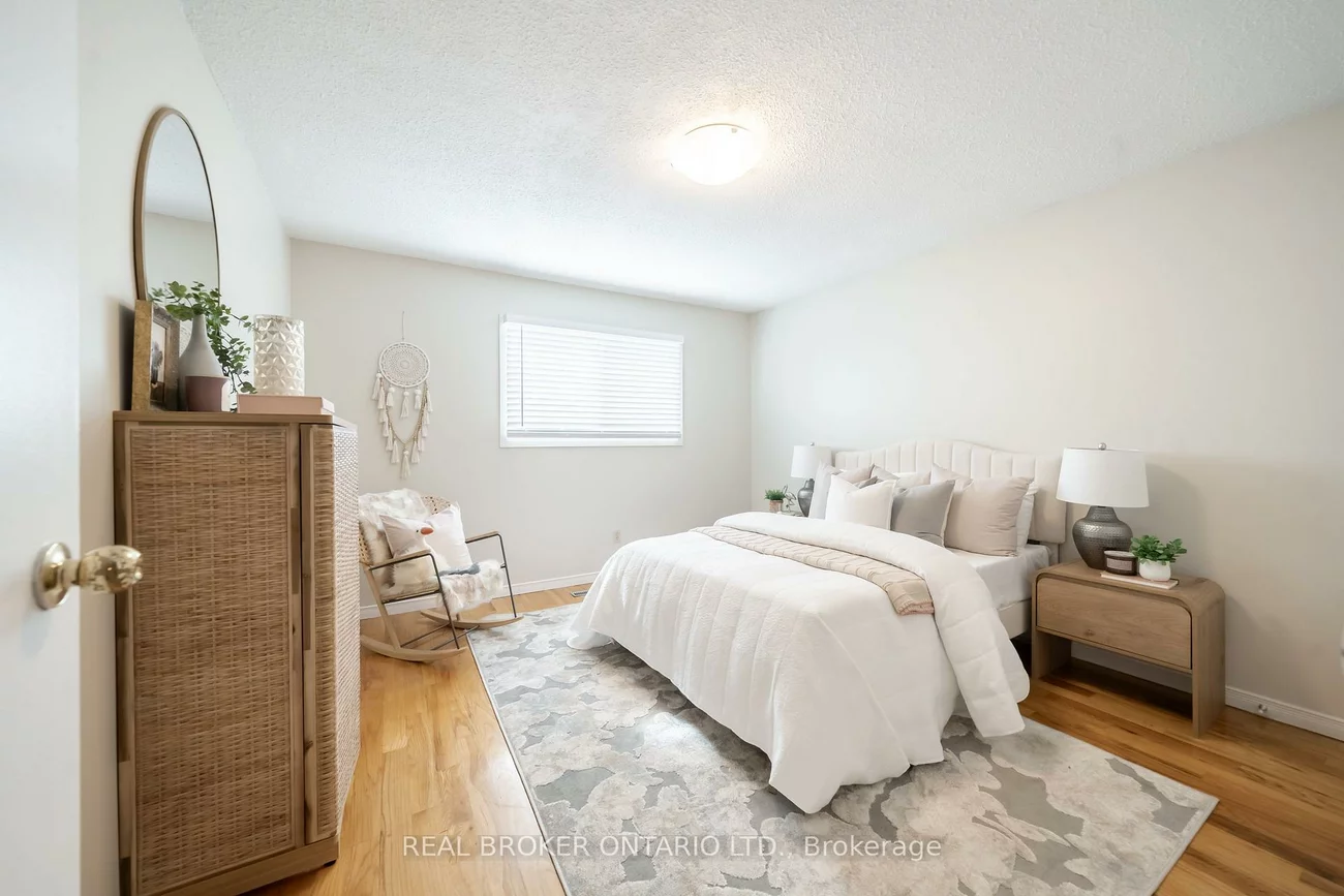 11, Blue Lagoon, Eglinton East, Toronto