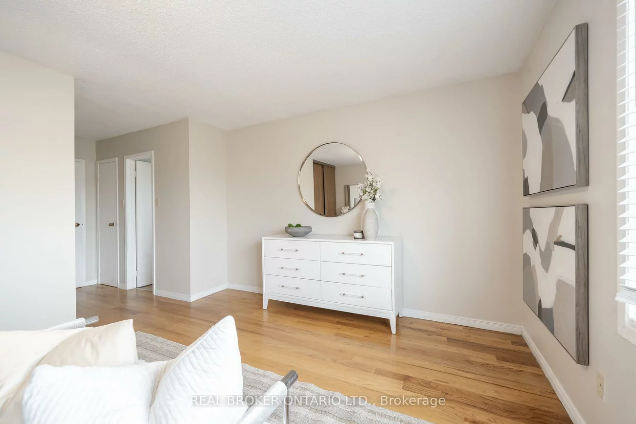 11, Blue Lagoon, Eglinton East, Toronto