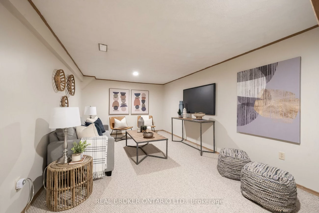 11, Blue Lagoon, Eglinton East, Toronto