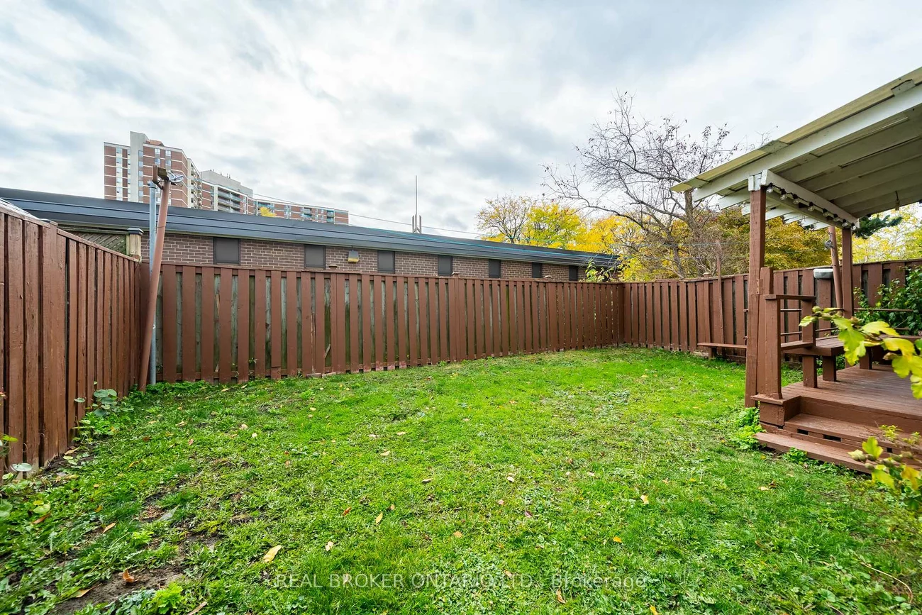 11, Blue Lagoon, Eglinton East, Toronto