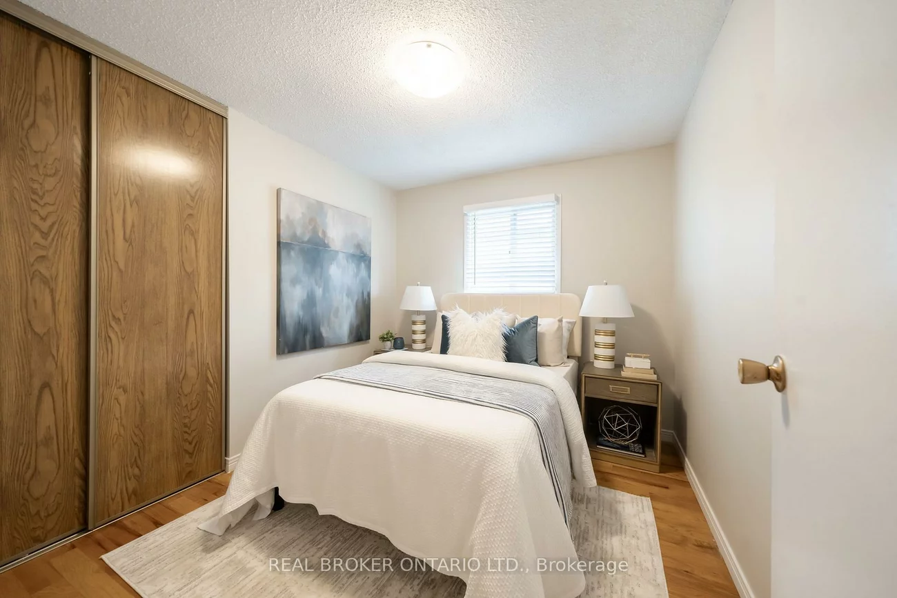 11, Blue Lagoon, Eglinton East, Toronto