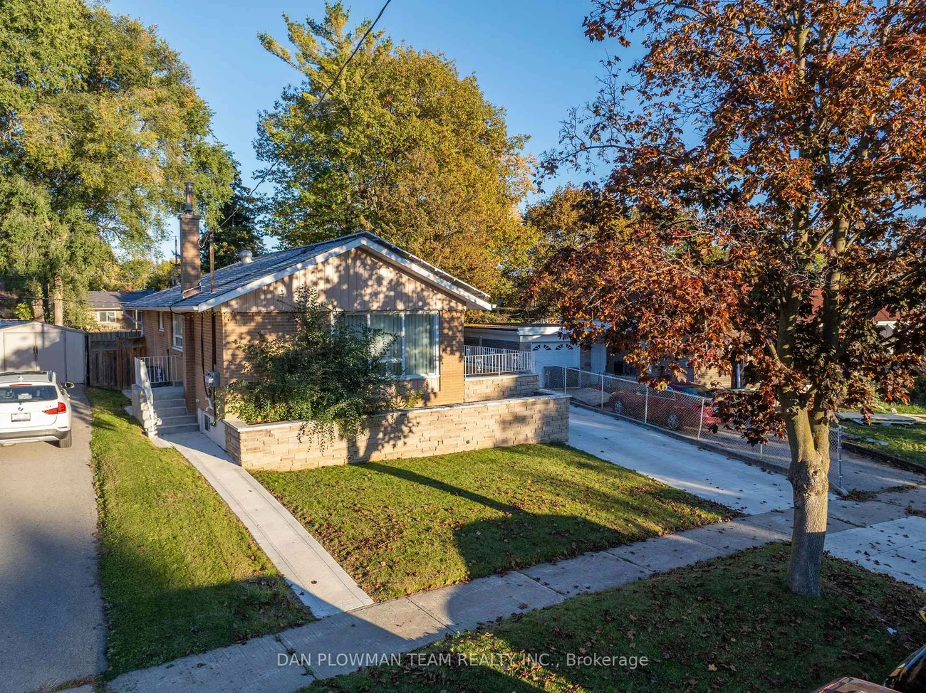 5, Lakeland, Woburn, Toronto
