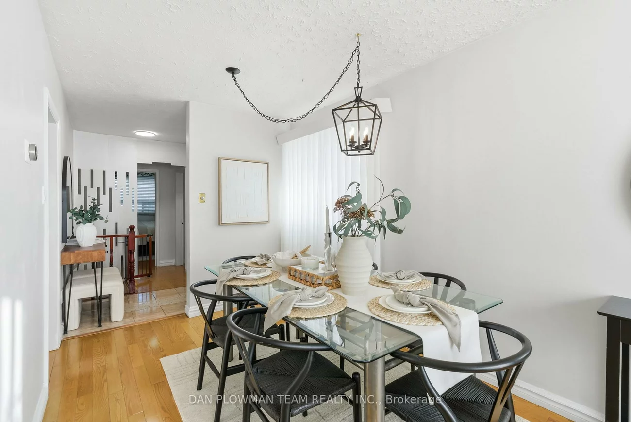 5, Lakeland, Woburn, Toronto