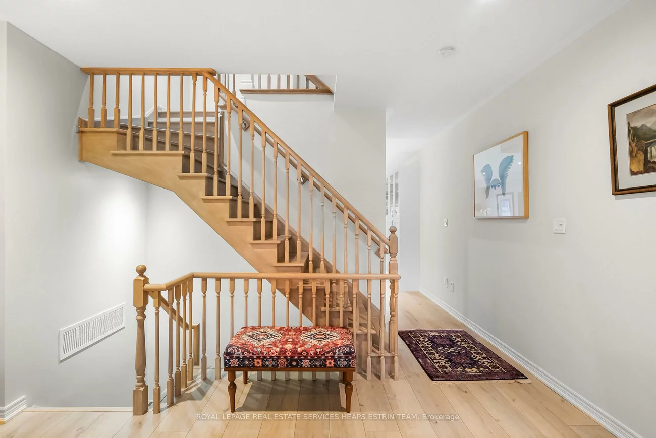 84, Woodbine, The Beaches, Toronto