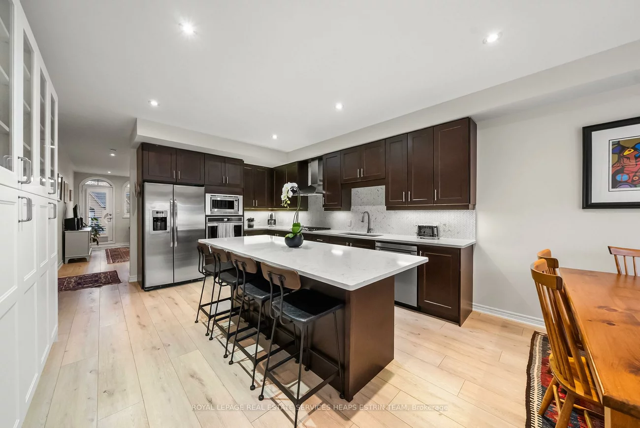 84, Woodbine, The Beaches, Toronto