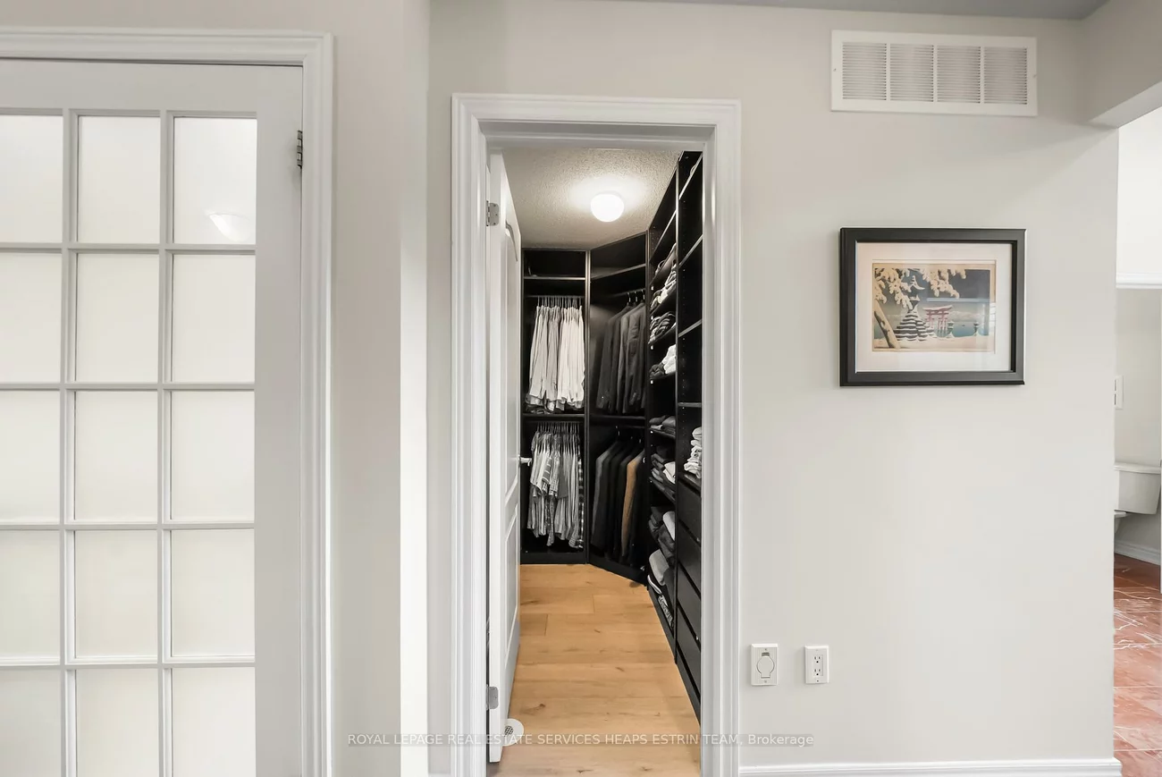 84, Woodbine, The Beaches, Toronto