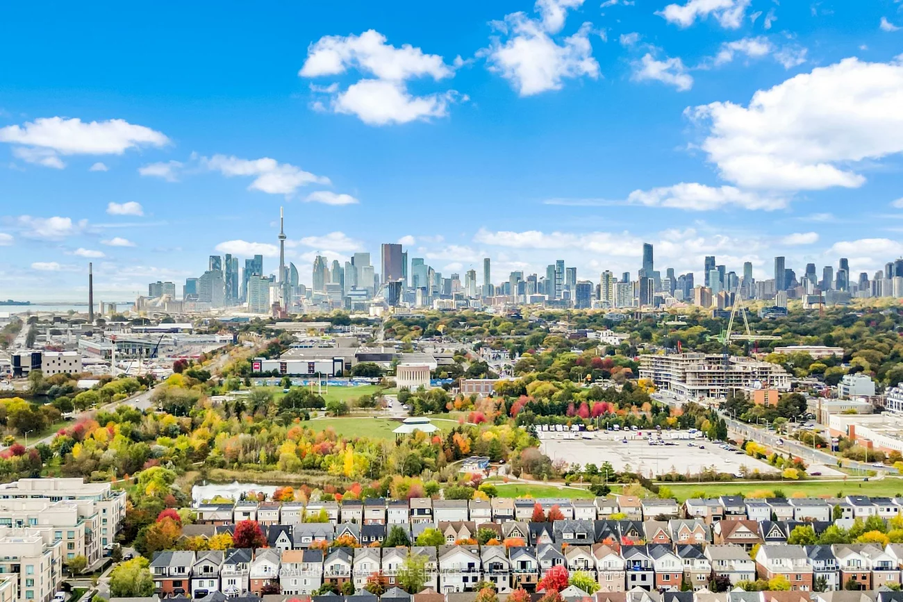 84, Woodbine, The Beaches, Toronto