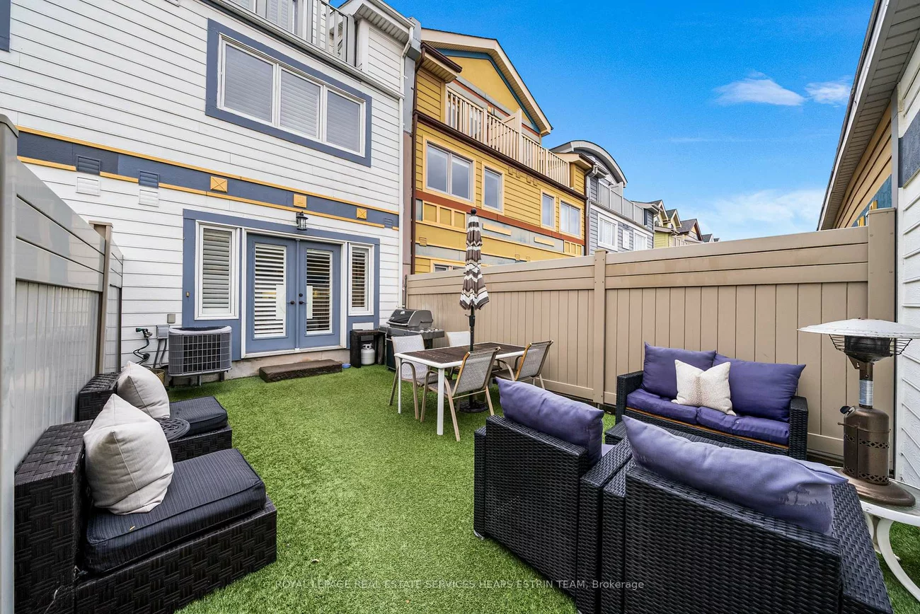 84, Woodbine, The Beaches, Toronto