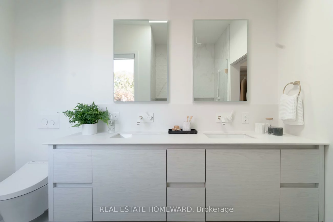 122, Simpson, North Riverdale, Toronto