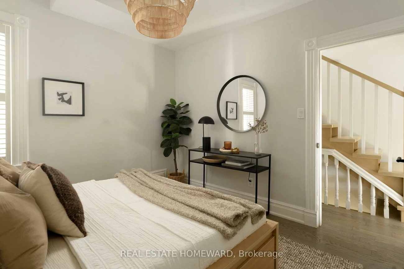 122, Simpson, North Riverdale, Toronto