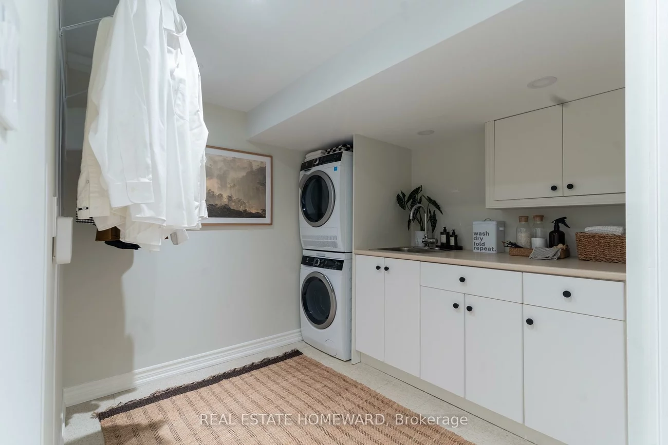 122, Simpson, North Riverdale, Toronto