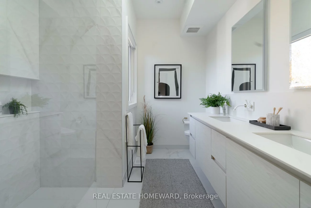 122, Simpson, North Riverdale, Toronto