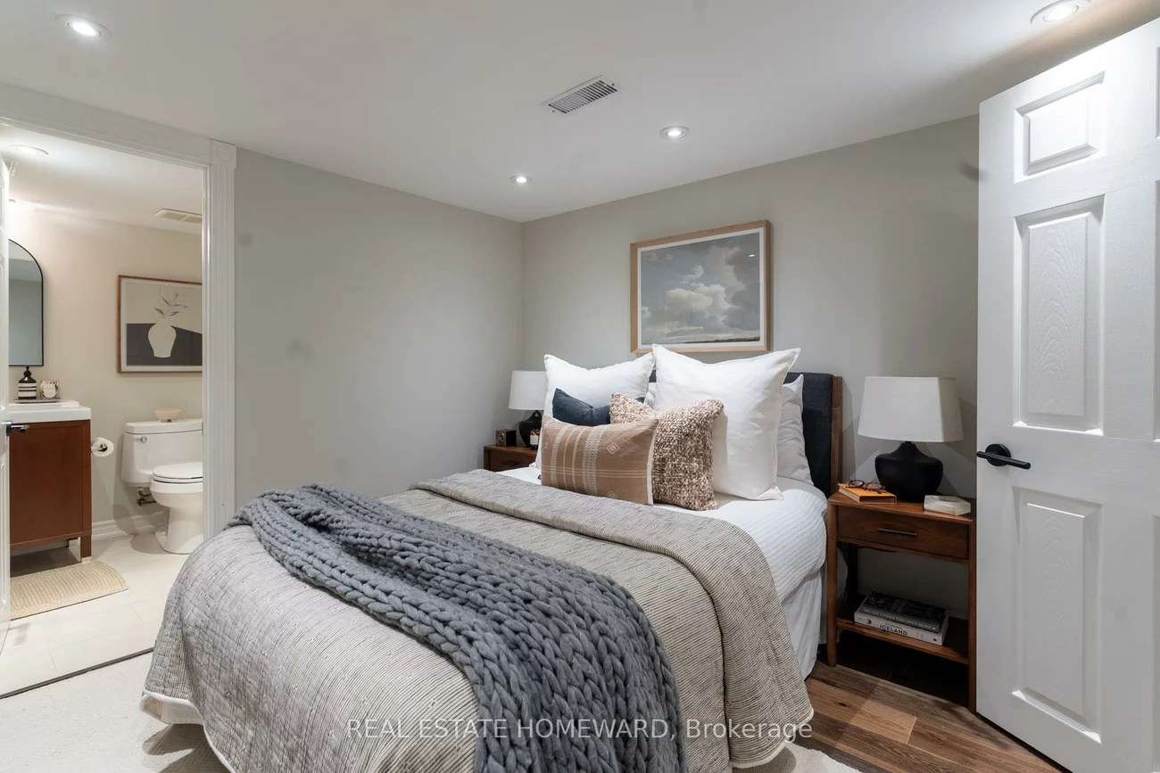 122, Simpson, North Riverdale, Toronto