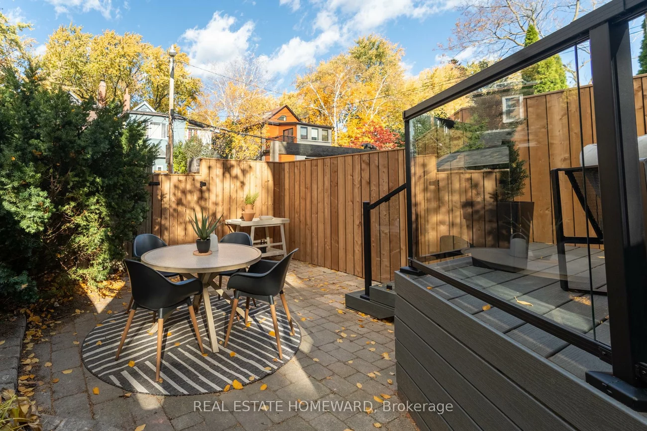 122, Simpson, North Riverdale, Toronto