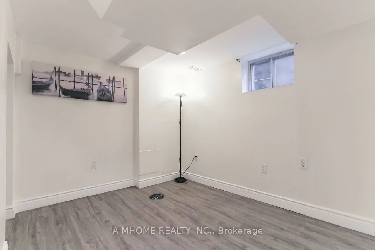 497, Dawes, O'Connor-Parkview, Toronto