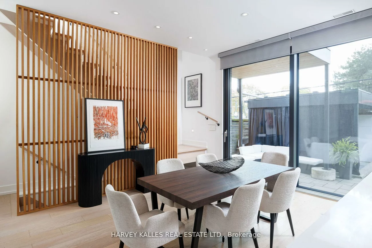 60, Hiltz, South Riverdale, Toronto