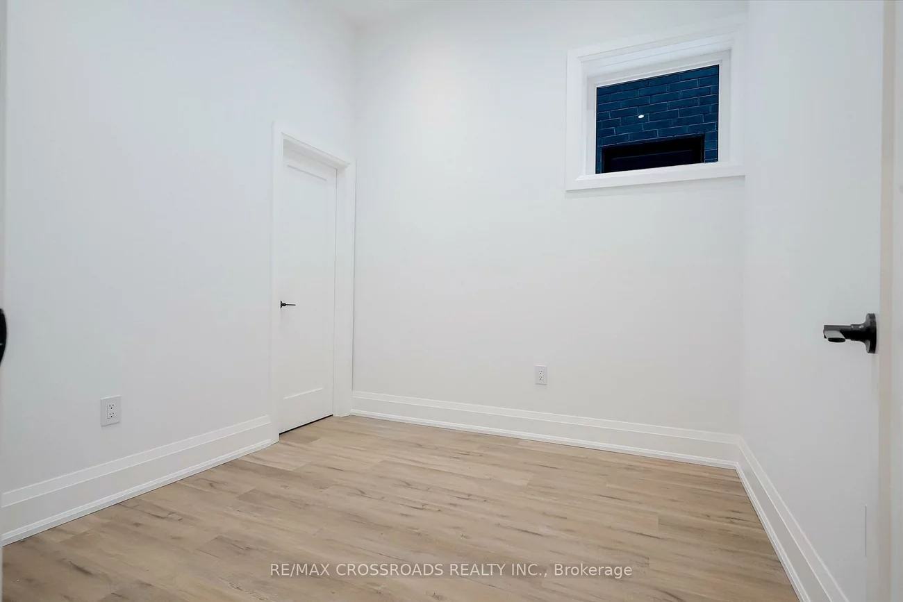 108, Park, Birchcliffe-Cliffside, Toronto