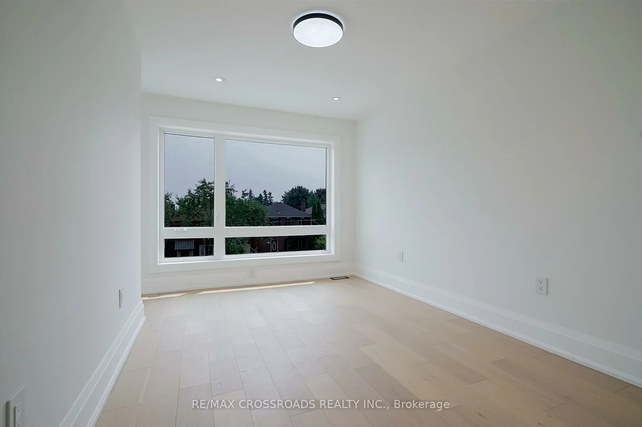 108, Park, Birchcliffe-Cliffside, Toronto