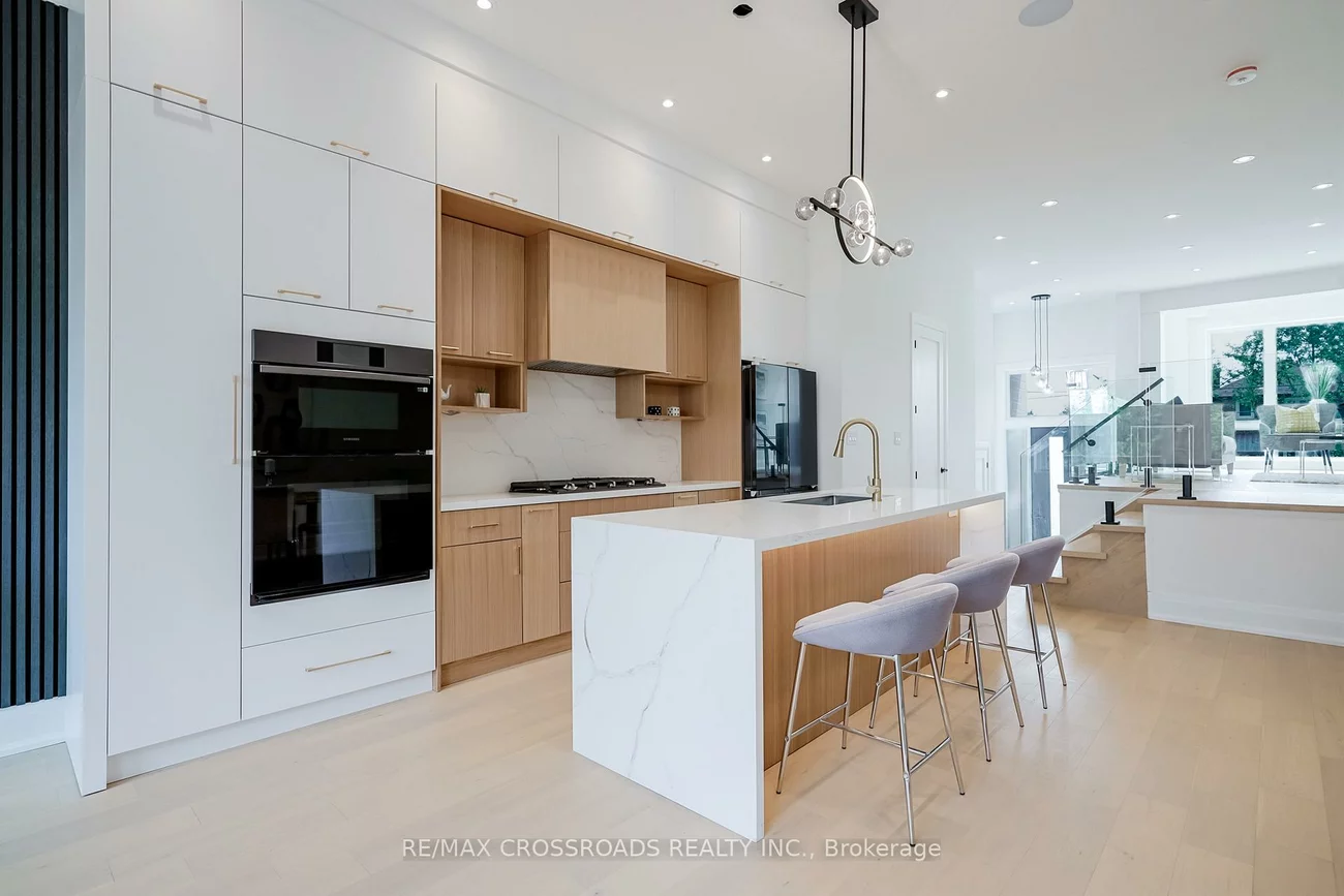 108, Park, Birchcliffe-Cliffside, Toronto