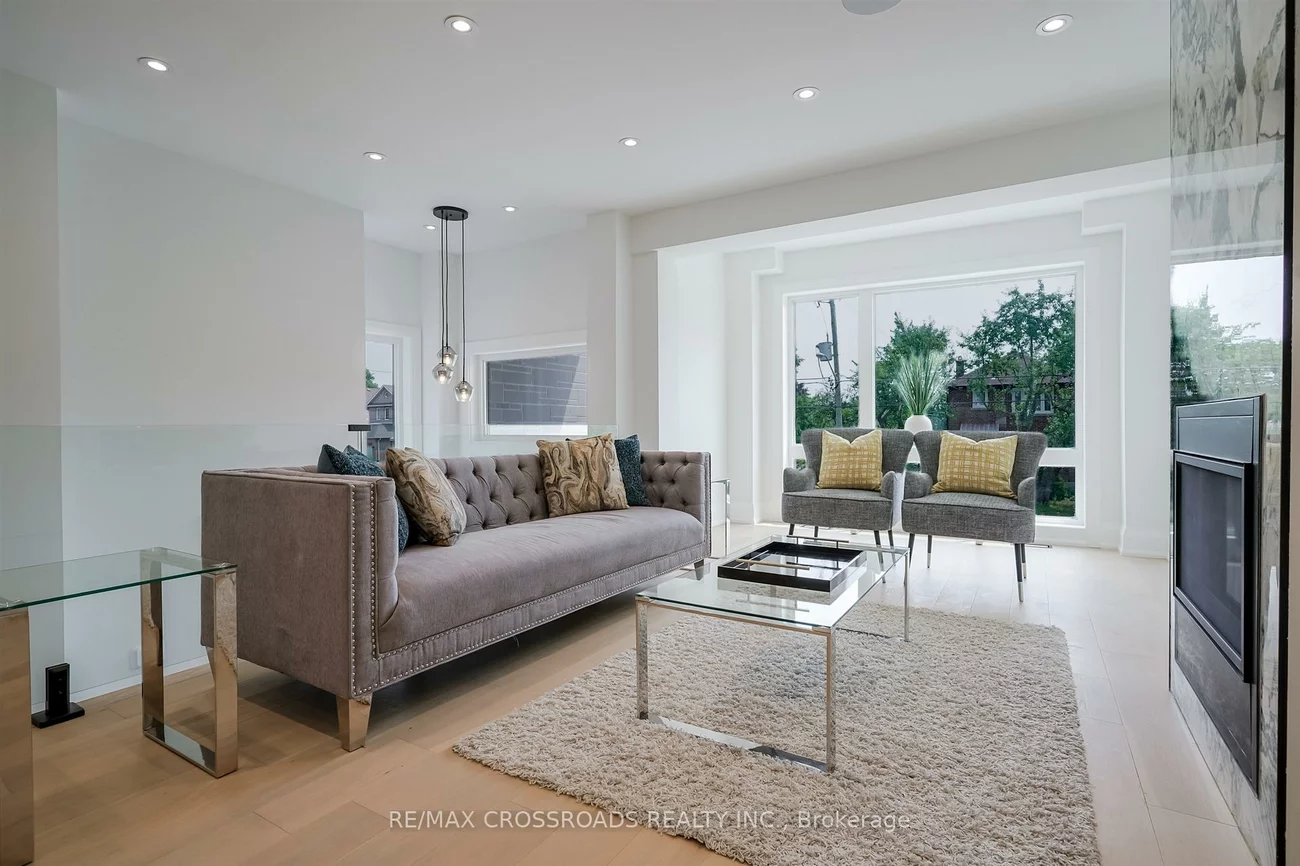 108, Park, Birchcliffe-Cliffside, Toronto